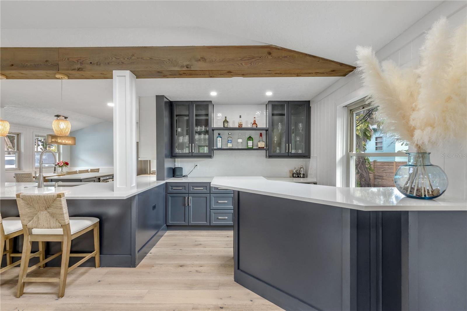 ORLANDO BEACH - Residential