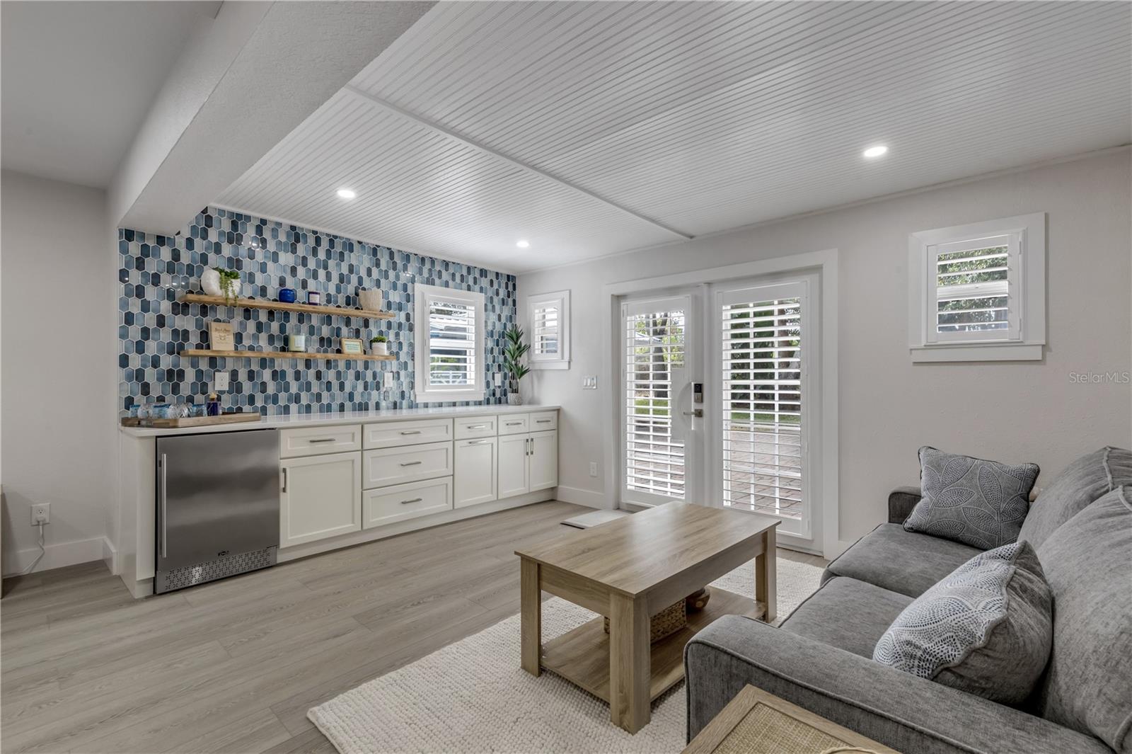 ORLANDO BEACH - Residential