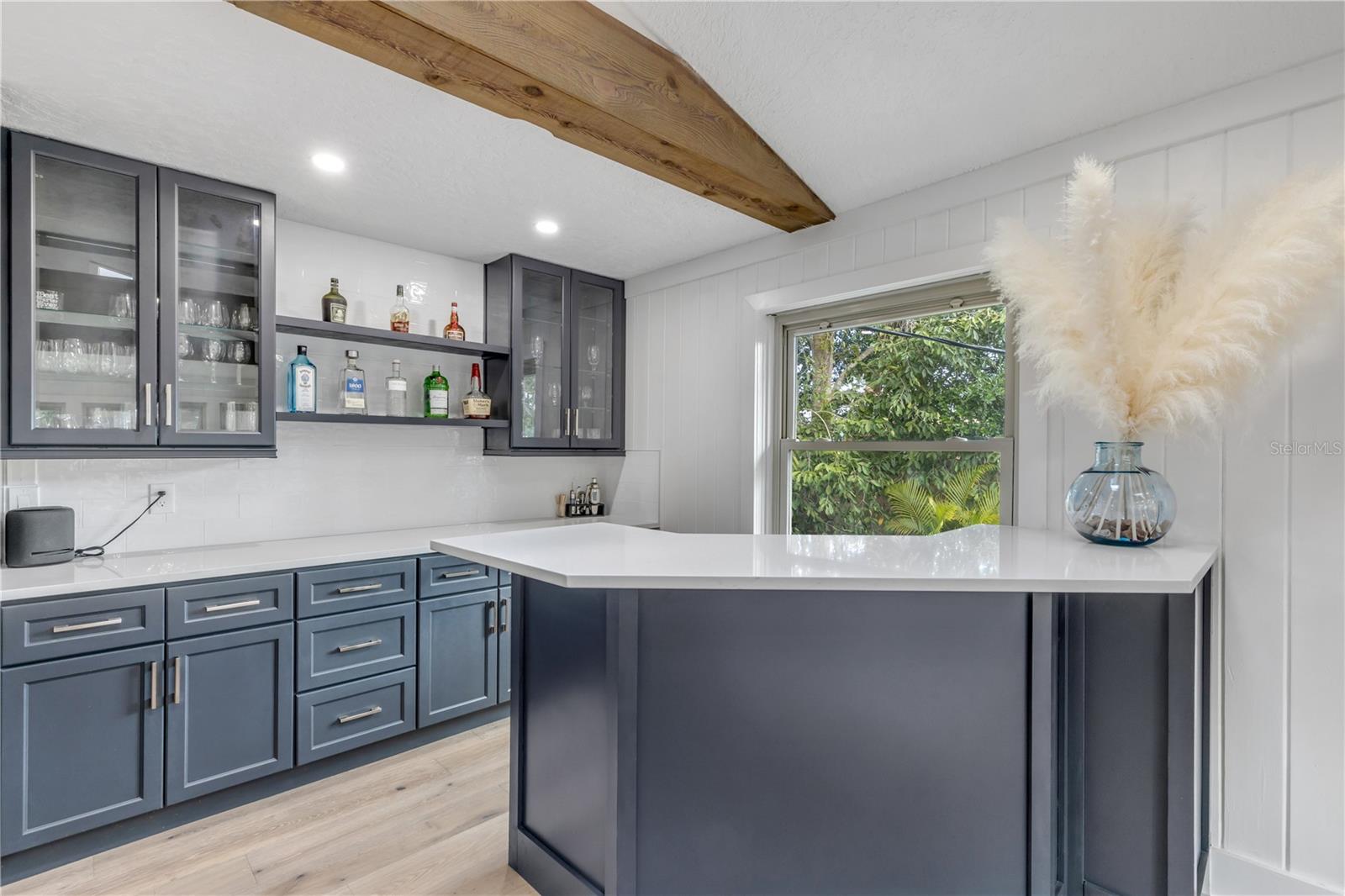 ORLANDO BEACH - Residential