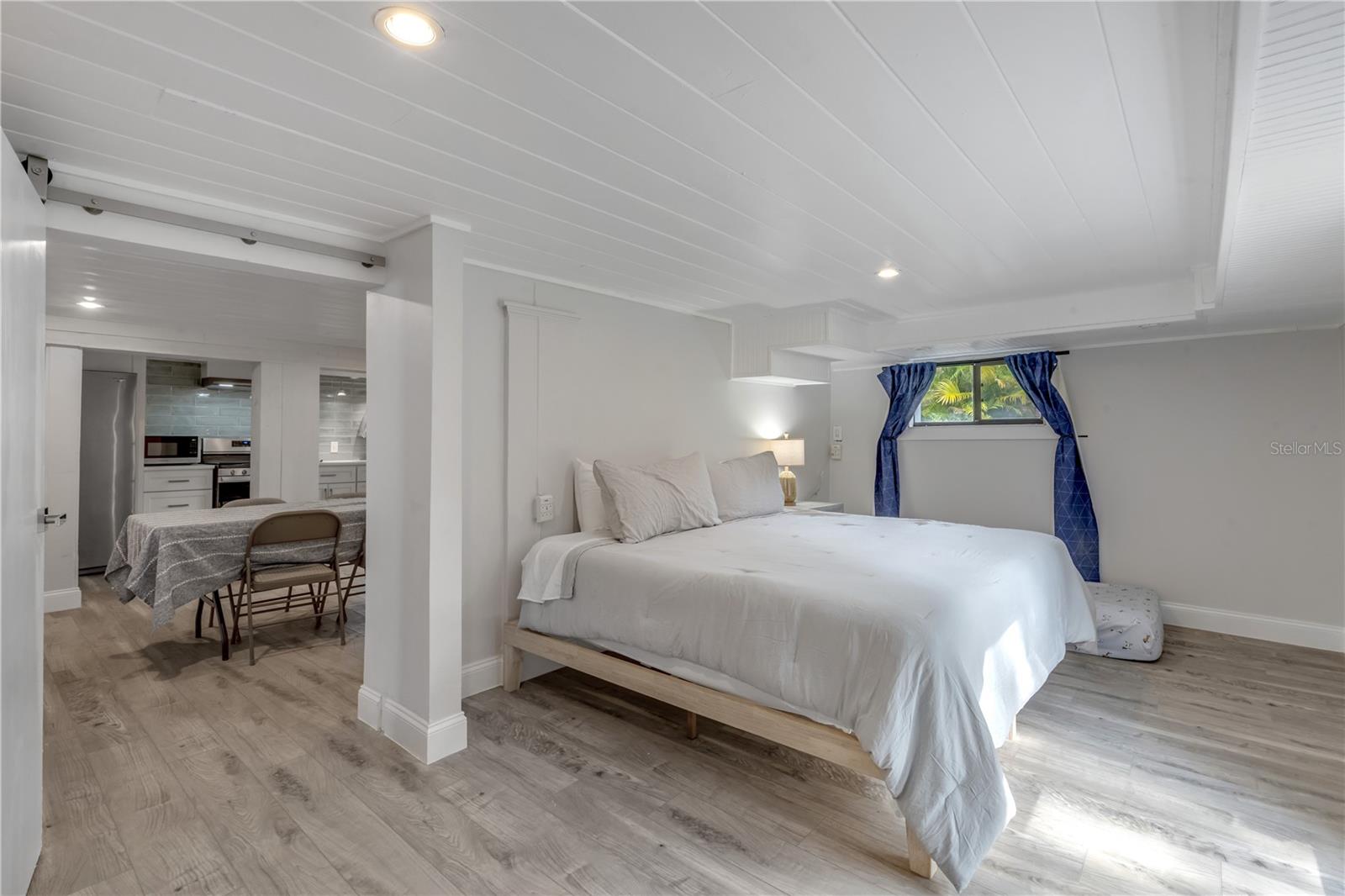 ORLANDO BEACH - Residential