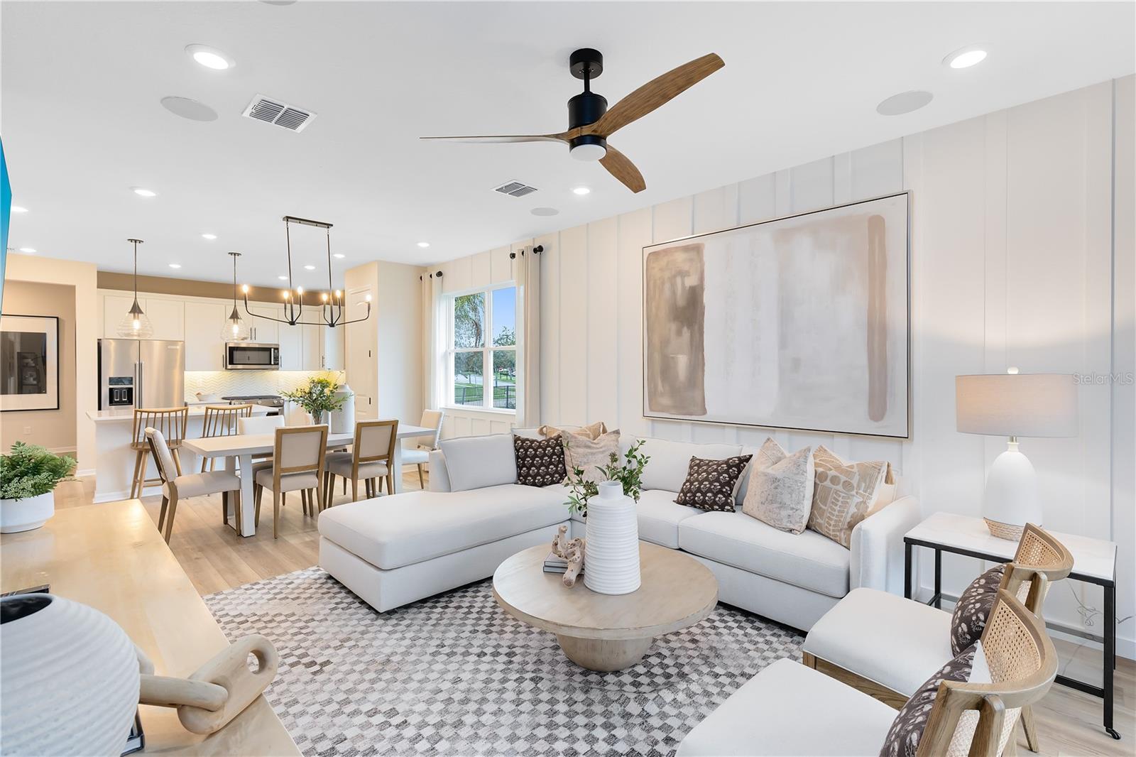 DEL WEBB TWIN LAKES - Residential