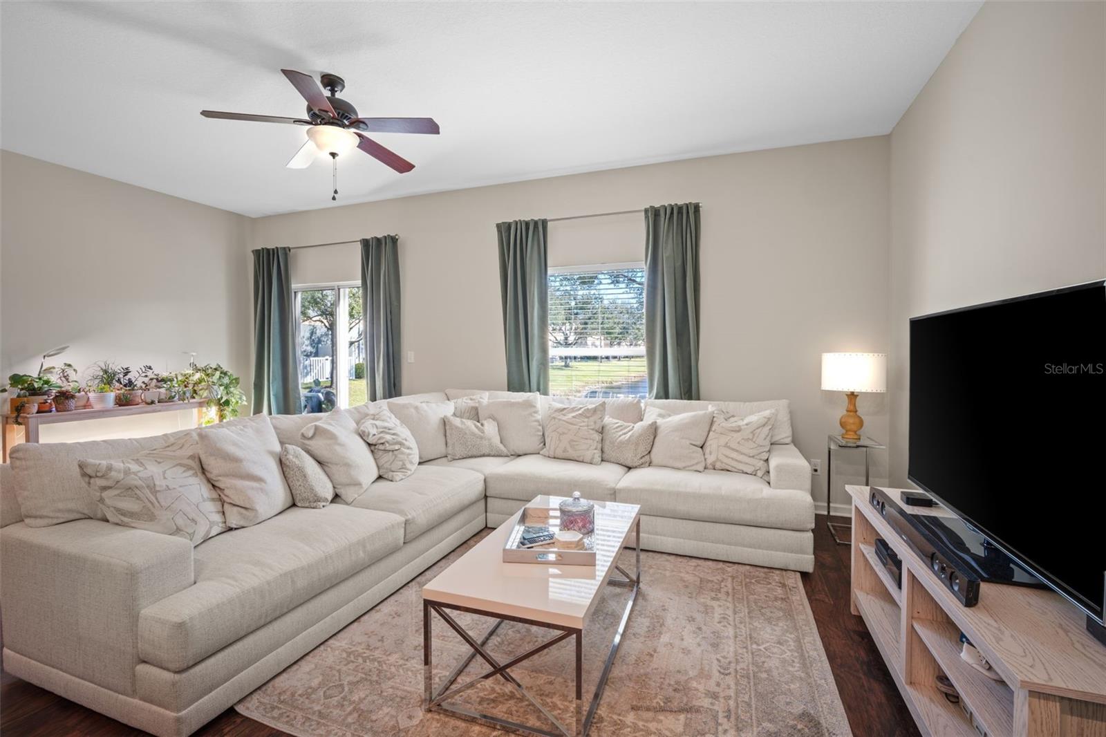 LAKE WASHINGTON TWNHMS - Residential