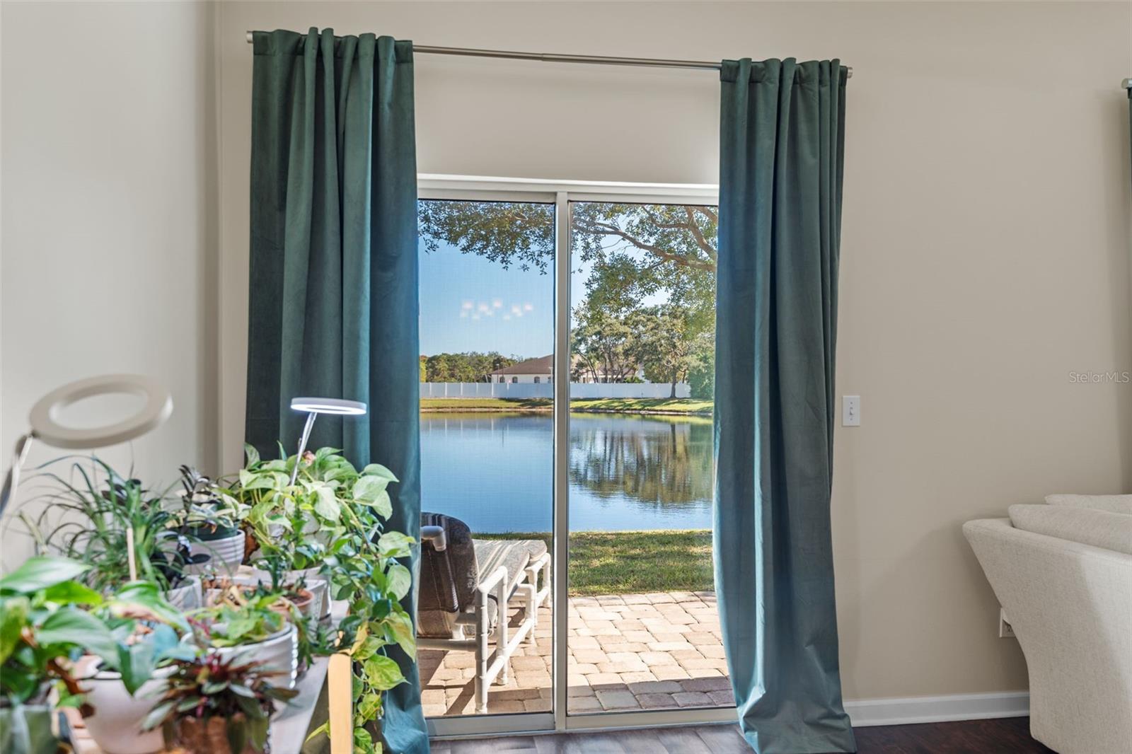 LAKE WASHINGTON TWNHMS - Residential