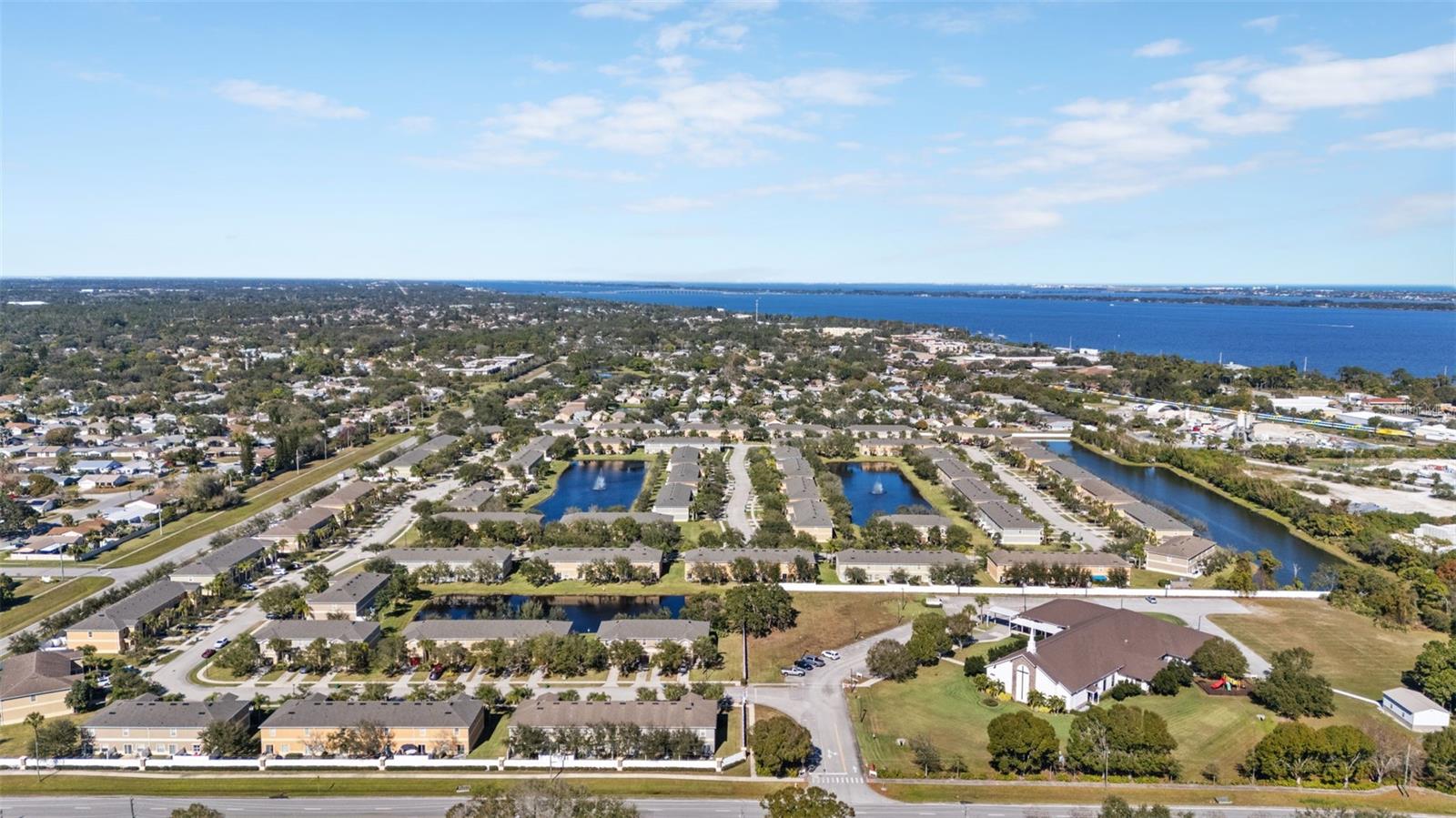 LAKE WASHINGTON TWNHMS - Residential