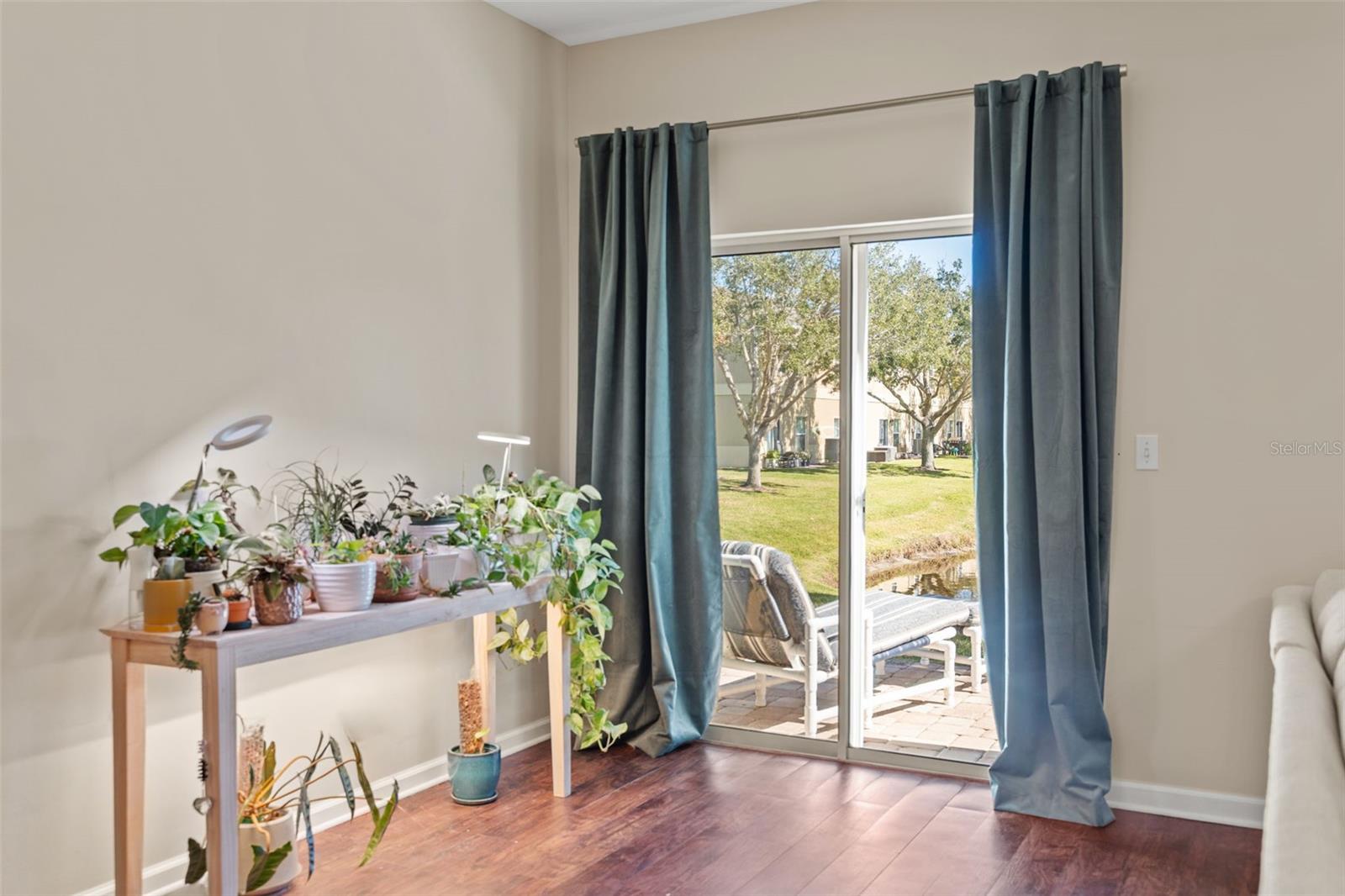 LAKE WASHINGTON TWNHMS - Residential