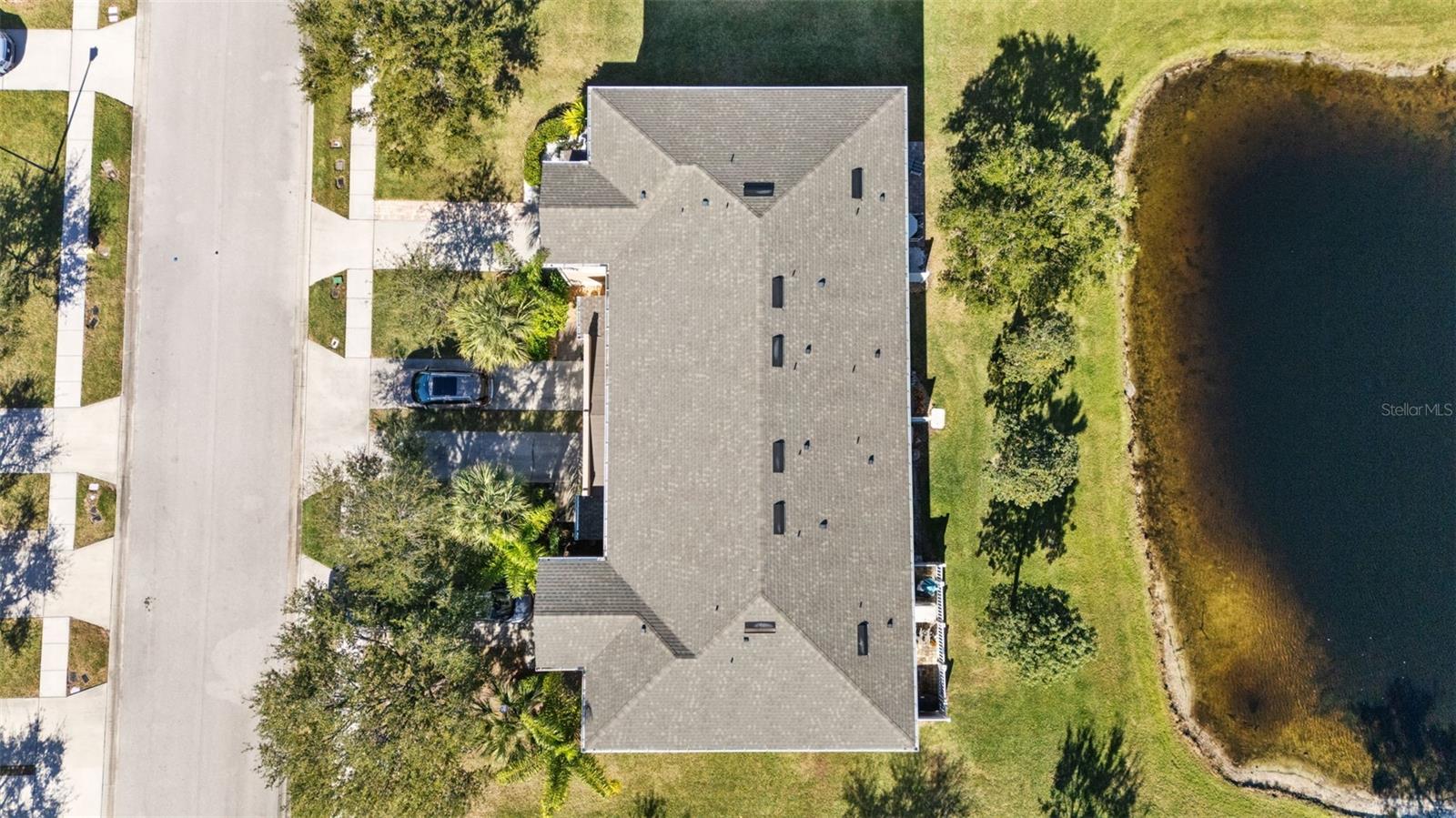 LAKE WASHINGTON TWNHMS - Residential