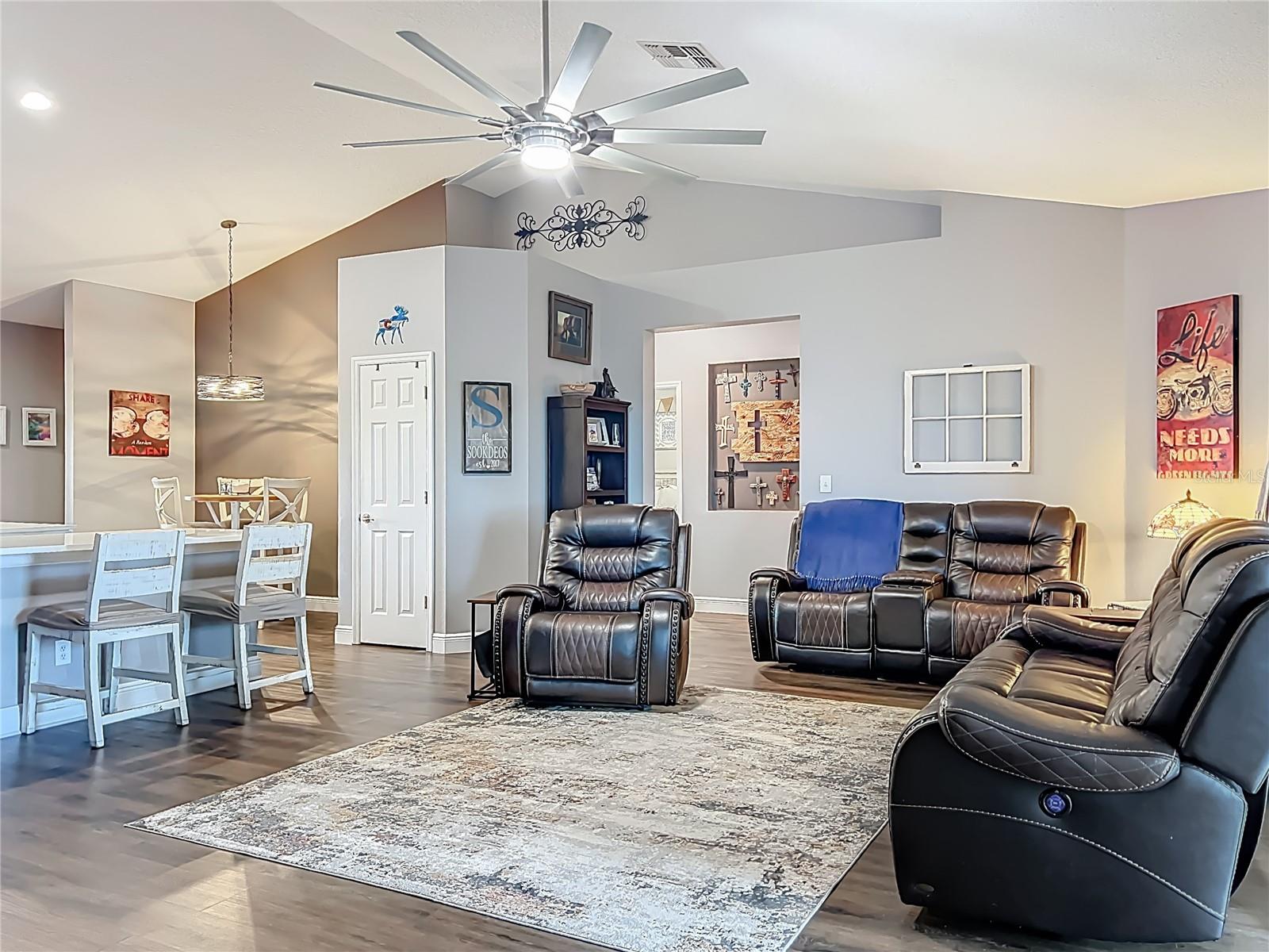 SOUTHERN RIDGE AT ESTATES - Residential