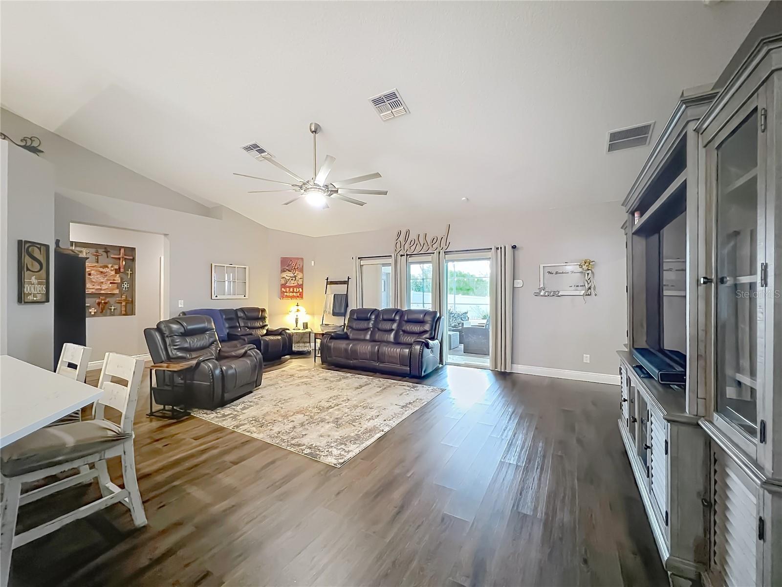 SOUTHERN RIDGE AT ESTATES - Residential