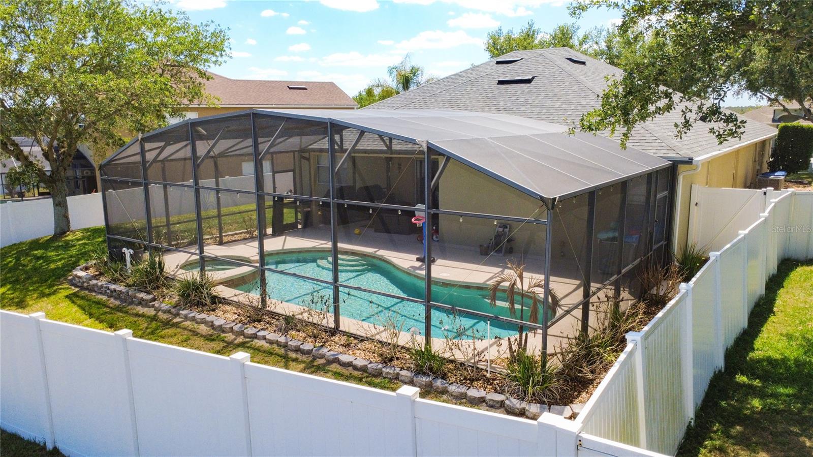 SOUTHERN RIDGE AT ESTATES - Residential