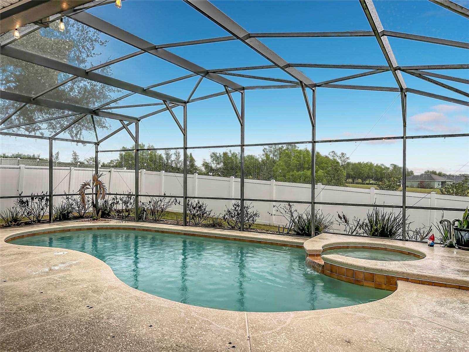 SOUTHERN RIDGE AT ESTATES - Residential