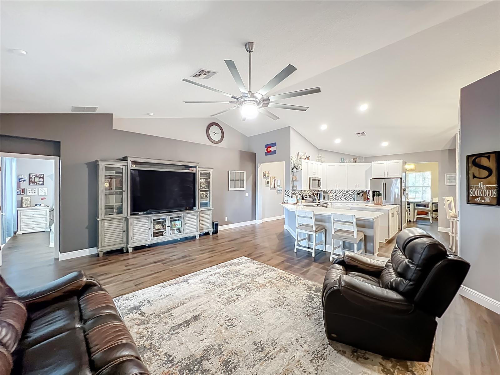 SOUTHERN RIDGE AT ESTATES - Residential