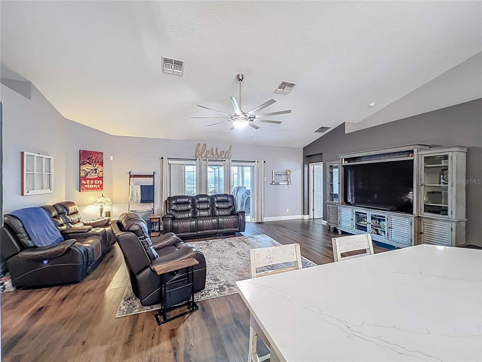 SOUTHERN RIDGE AT ESTATES - Residential