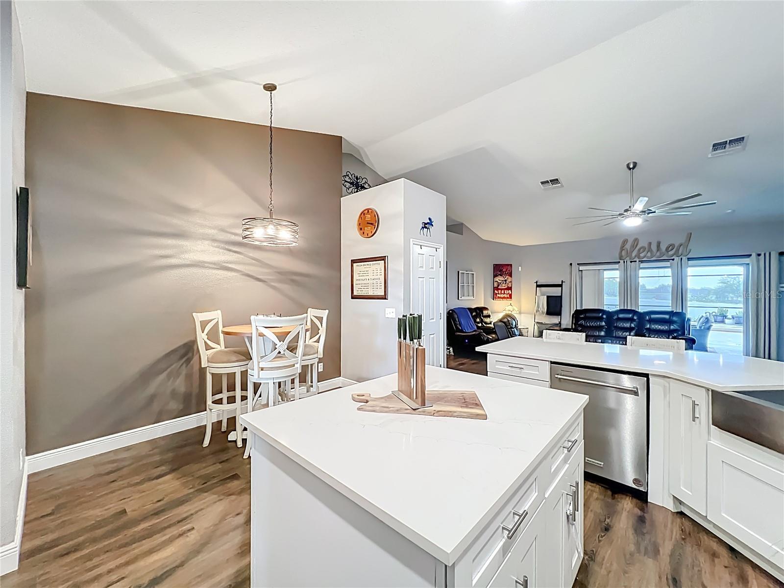 SOUTHERN RIDGE AT ESTATES - Residential