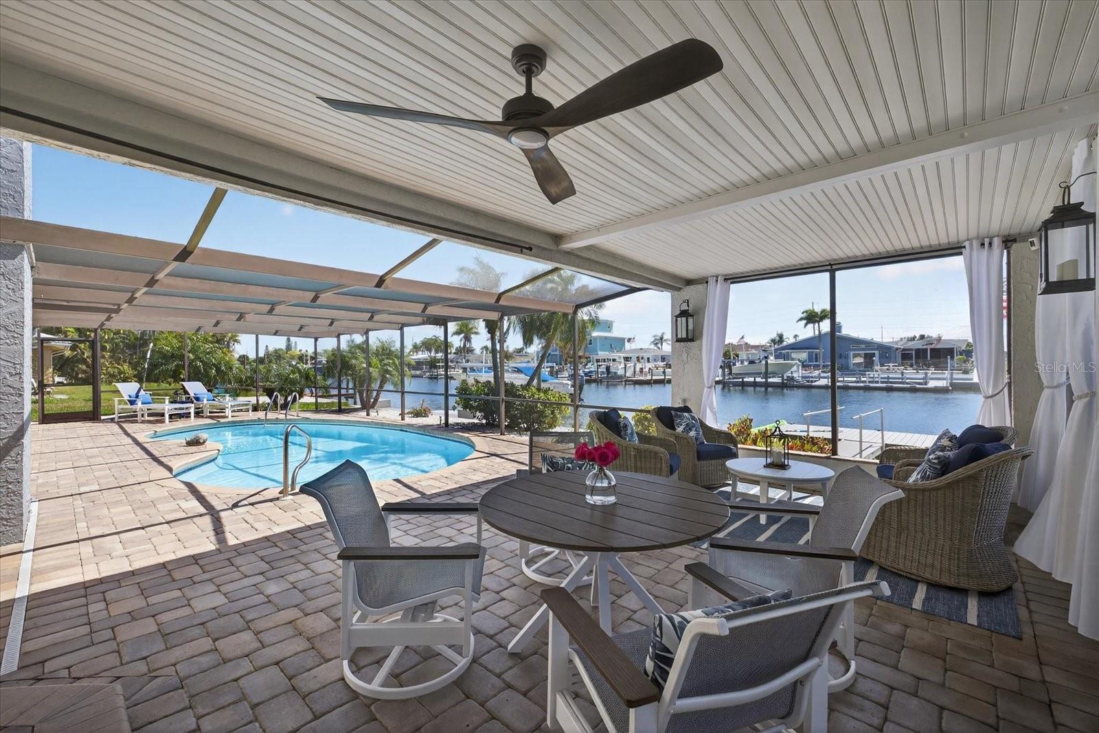 GULF HARBORS WOODLANDS - Residential