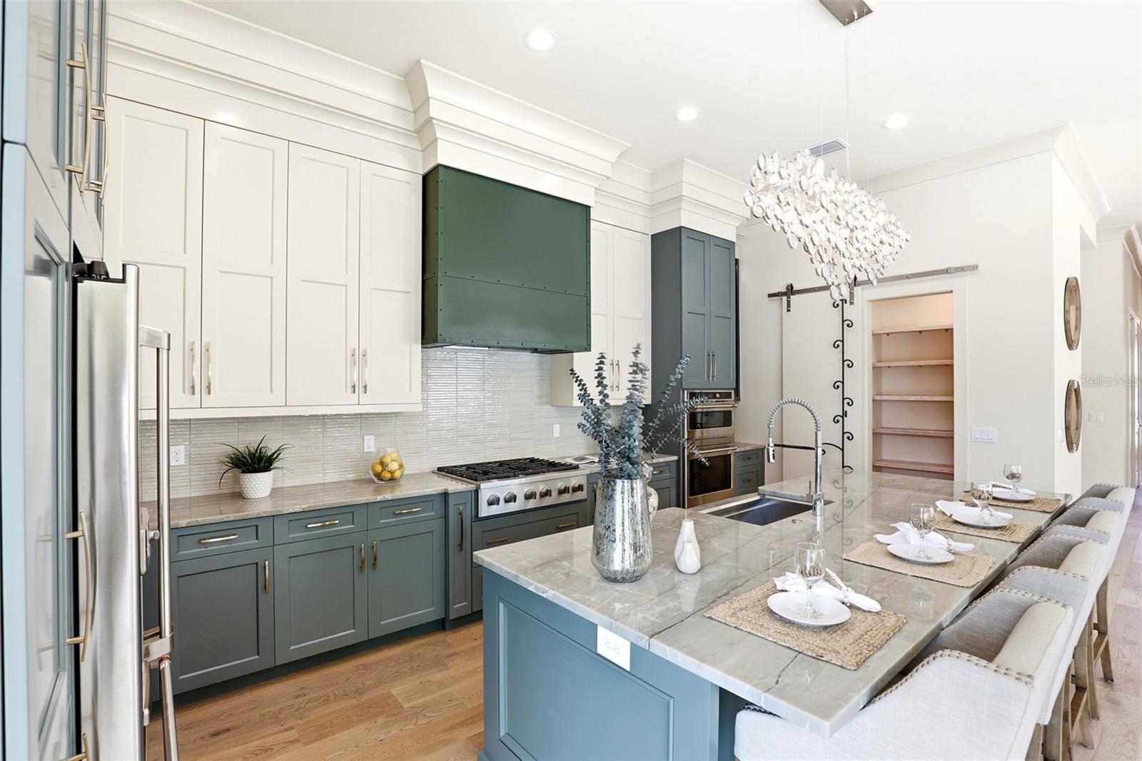 330 W PRINCETON STREET