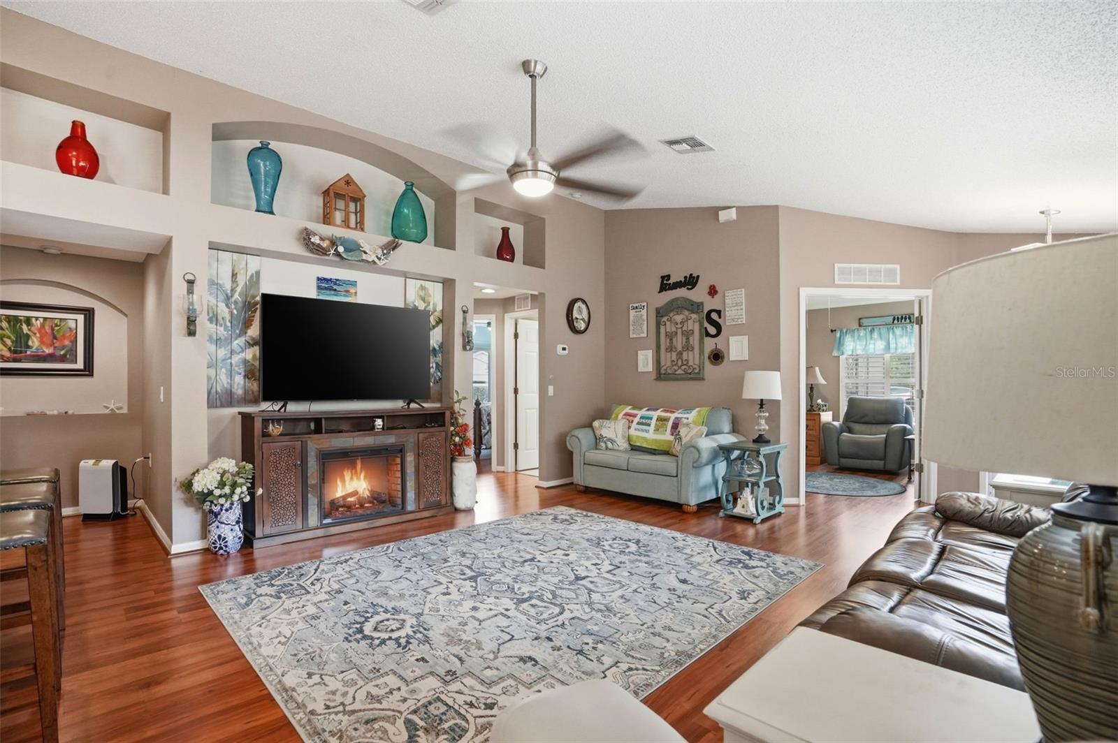 WELLINGTON AT SEVEN HILLS PH 6 - Residential