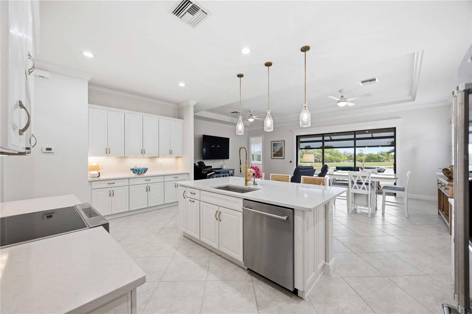 SARASOTA NATIONAL - Residential