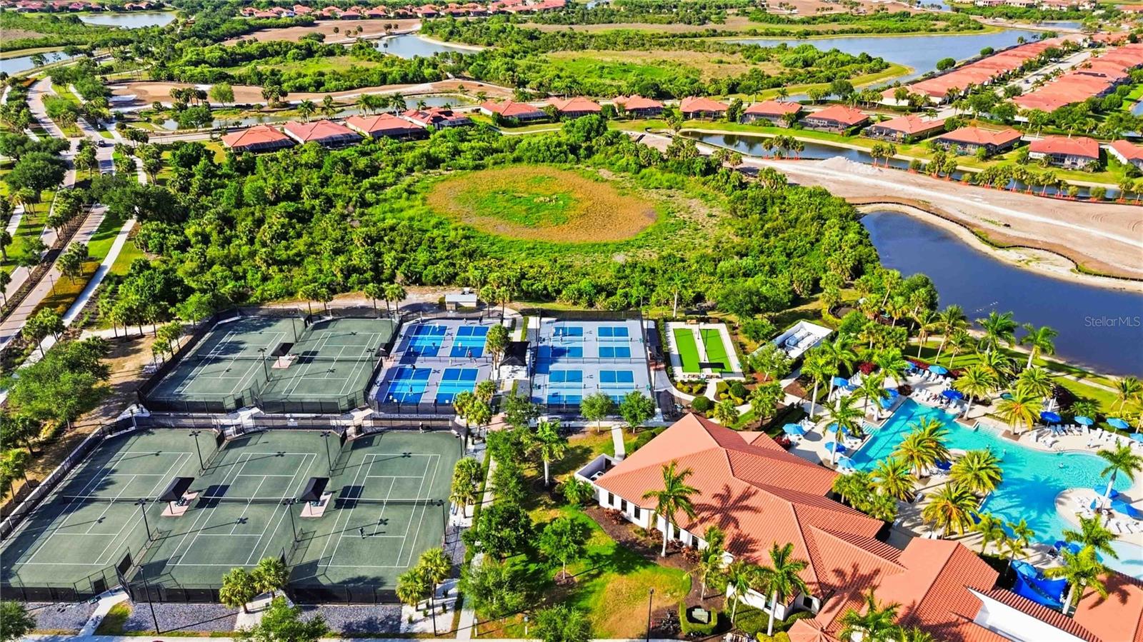 SARASOTA NATIONAL - Residential