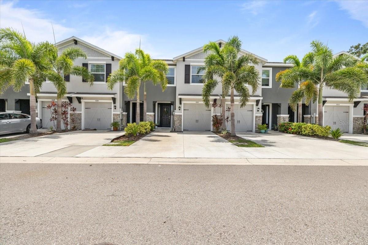 8641 DAYDREAM STREET