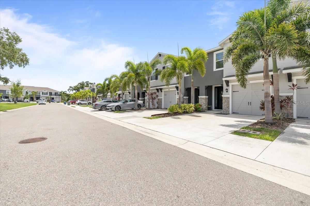 8641 DAYDREAM STREET