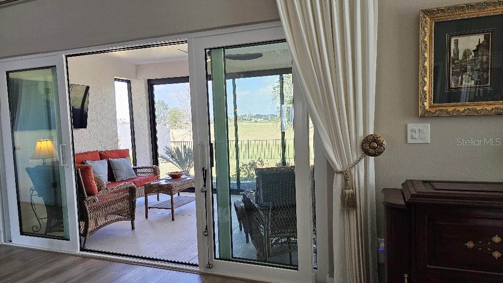 VILLAGES/SOUTHERN OAKS UN 206 - Residential