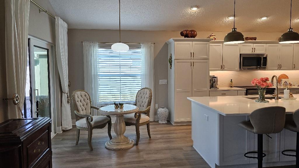 VILLAGES/SOUTHERN OAKS UN 206 - Residential