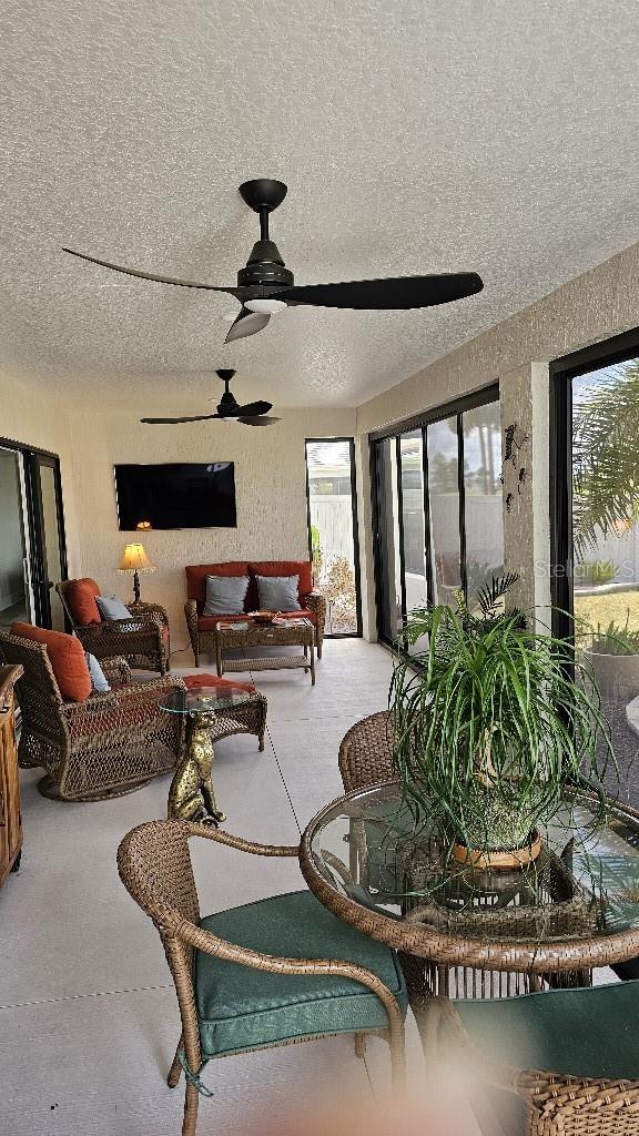 VILLAGES/SOUTHERN OAKS UN 206 - Residential