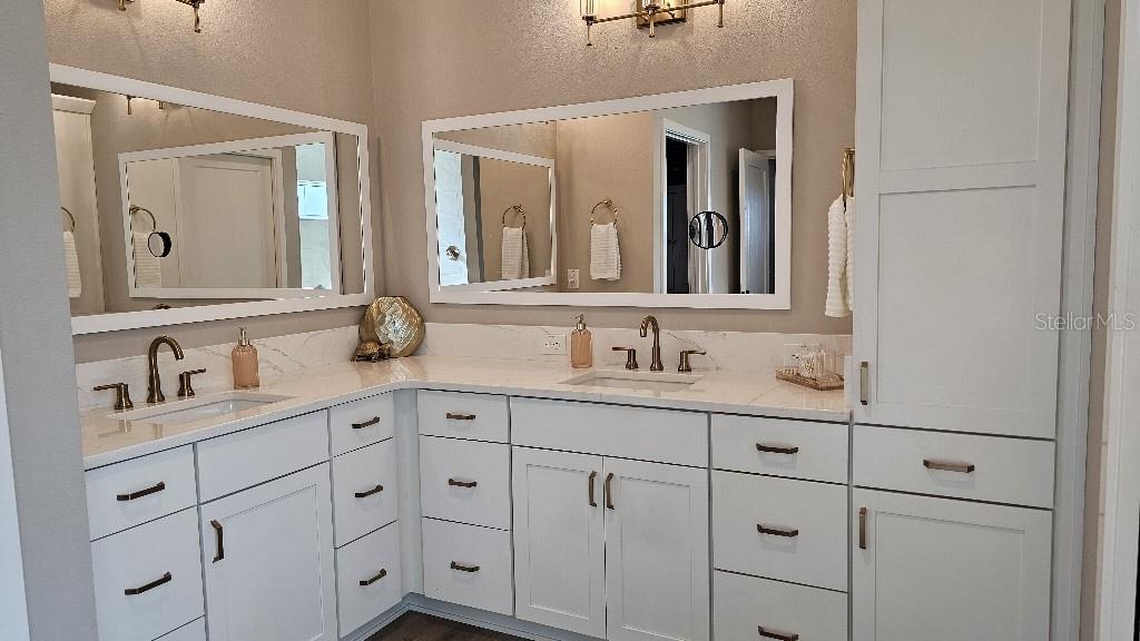 VILLAGES/SOUTHERN OAKS UN 206 - Residential