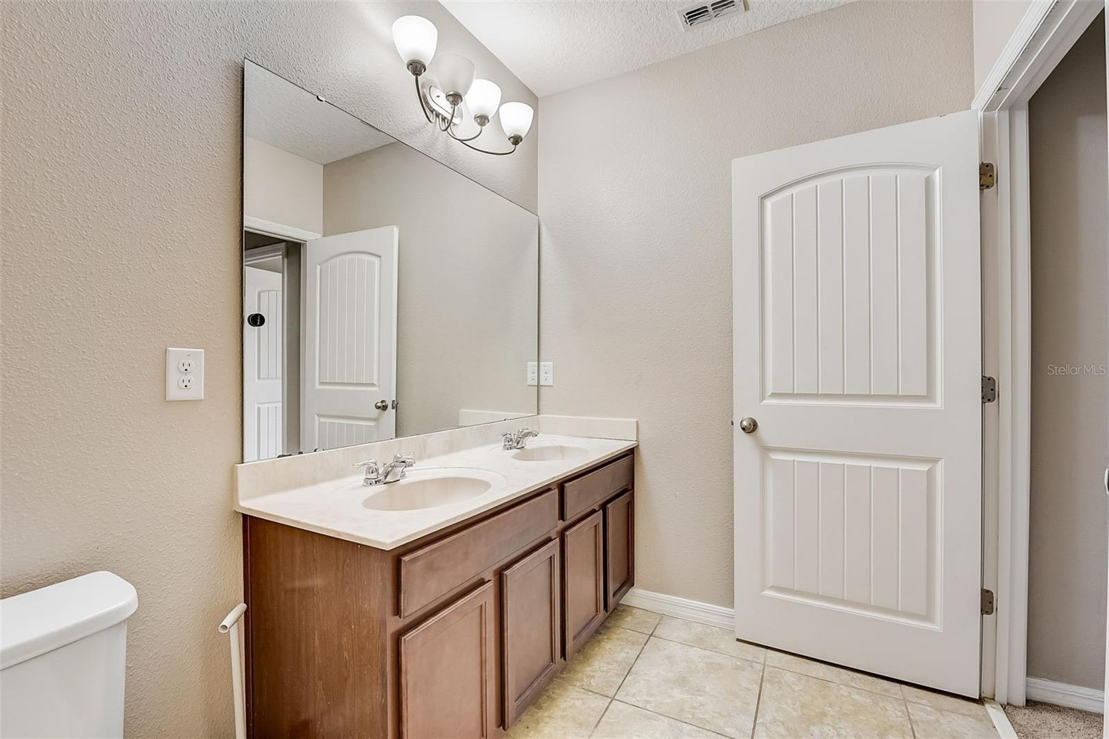 OAKMONT TWNHMS PH 1 - Residential