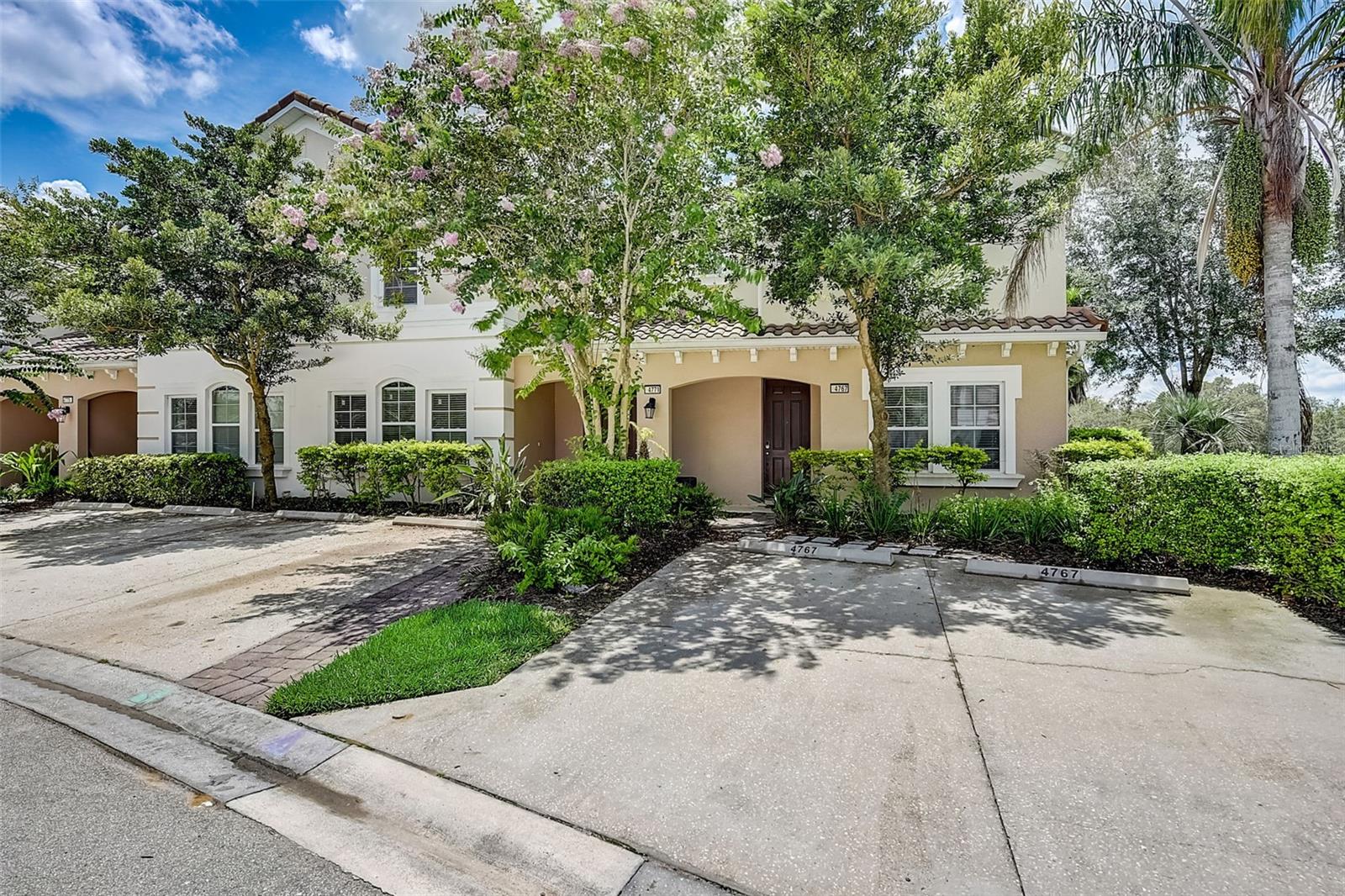 OAKMONT TWNHMS PH 1 - Residential