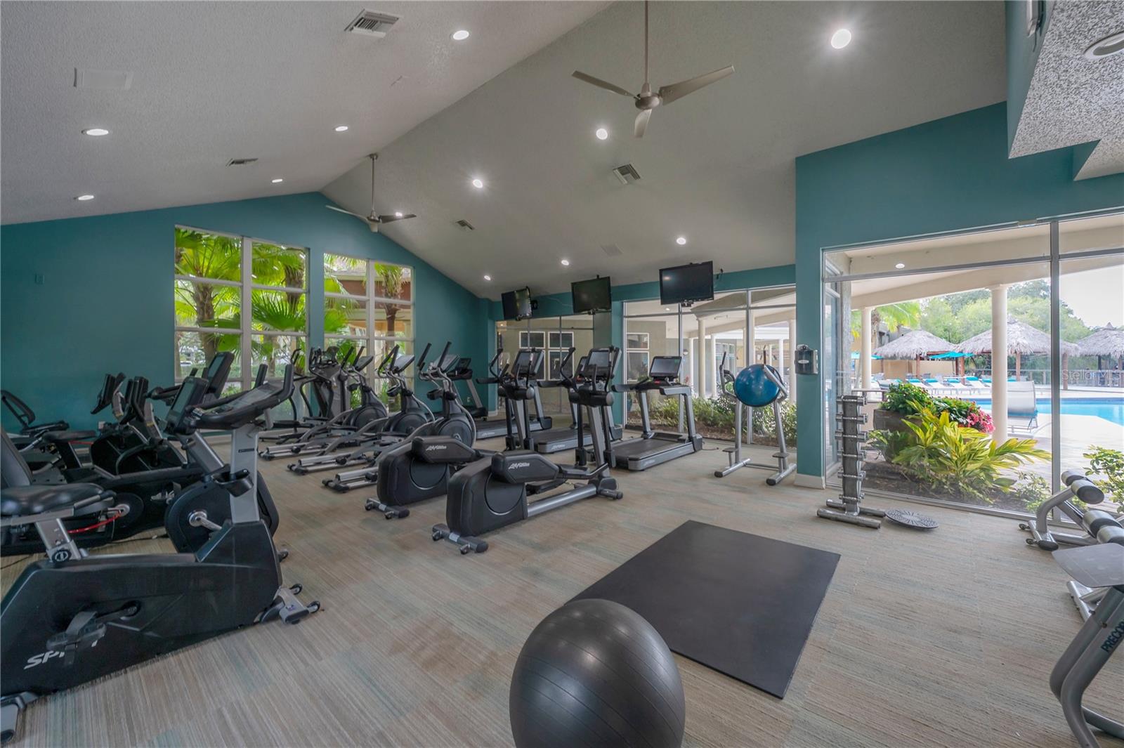 THE GALLERY AT BAYPORT CONDOMI - Residential Lease