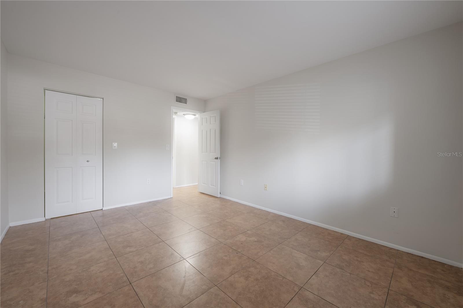 THE GALLERY AT BAYPORT CONDOMI - Residential Lease