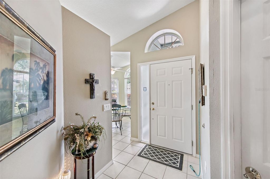 Photo of 7319 Eleanor Circle, Sarasota, FL 34243 (MLS # O6341195)