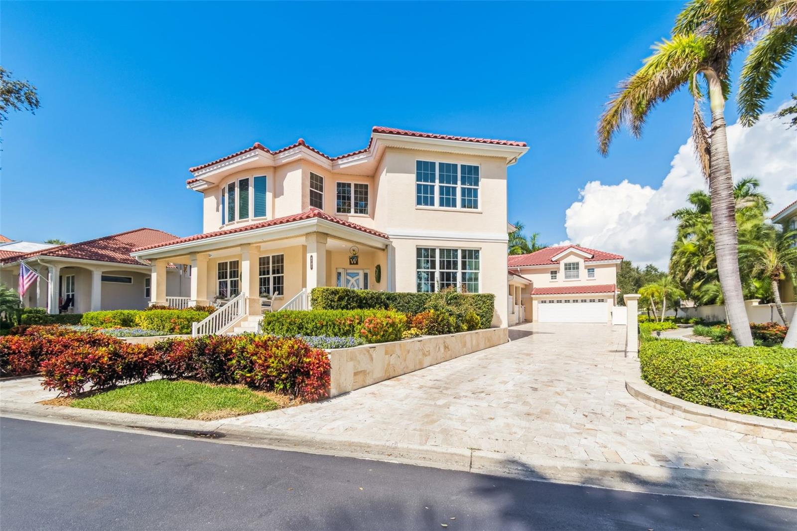 DOLPHIN CAY-PHASE 1 - Residential