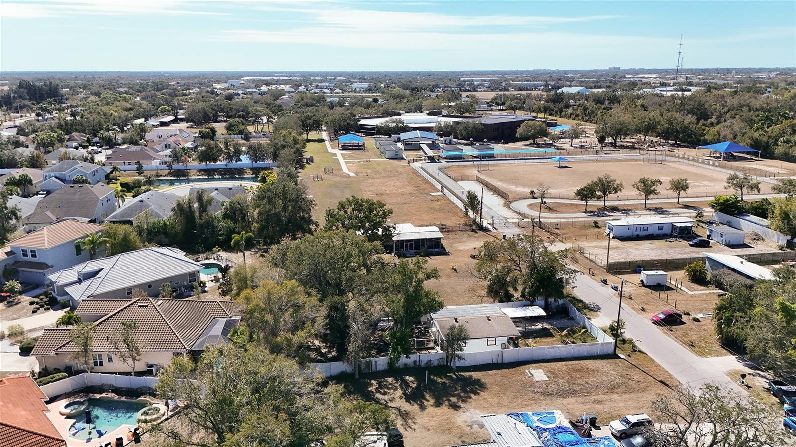 HOLLYWOOD GARDENS - Residential