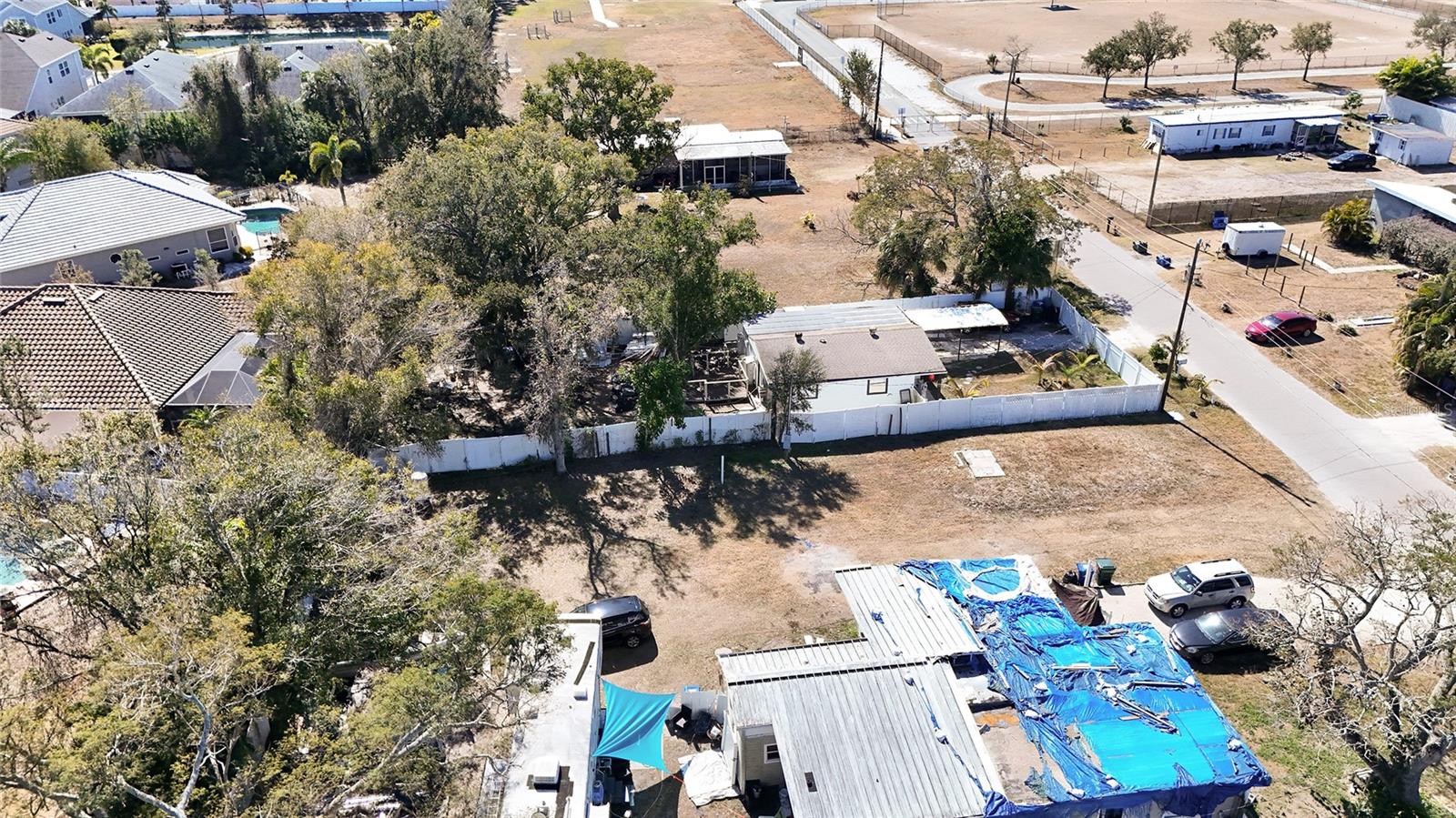 HOLLYWOOD GARDENS - Residential