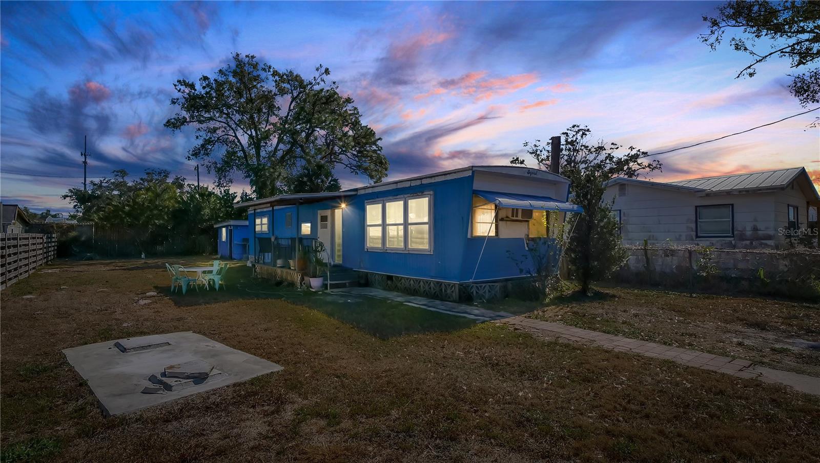 HOLLYWOOD GARDENS - Residential