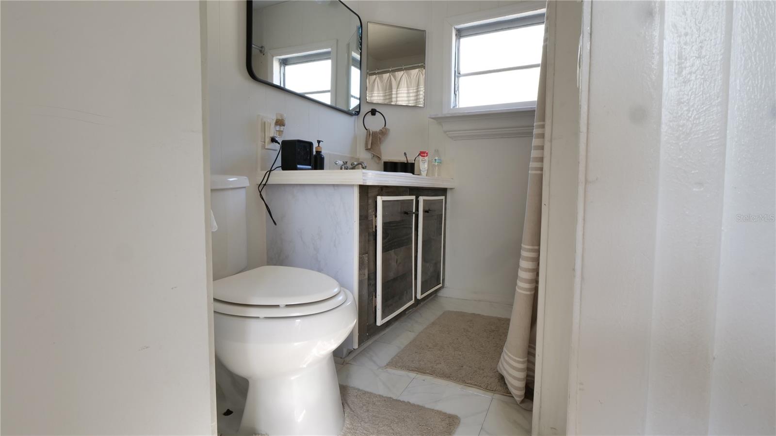 HOLLYWOOD GARDENS - Residential