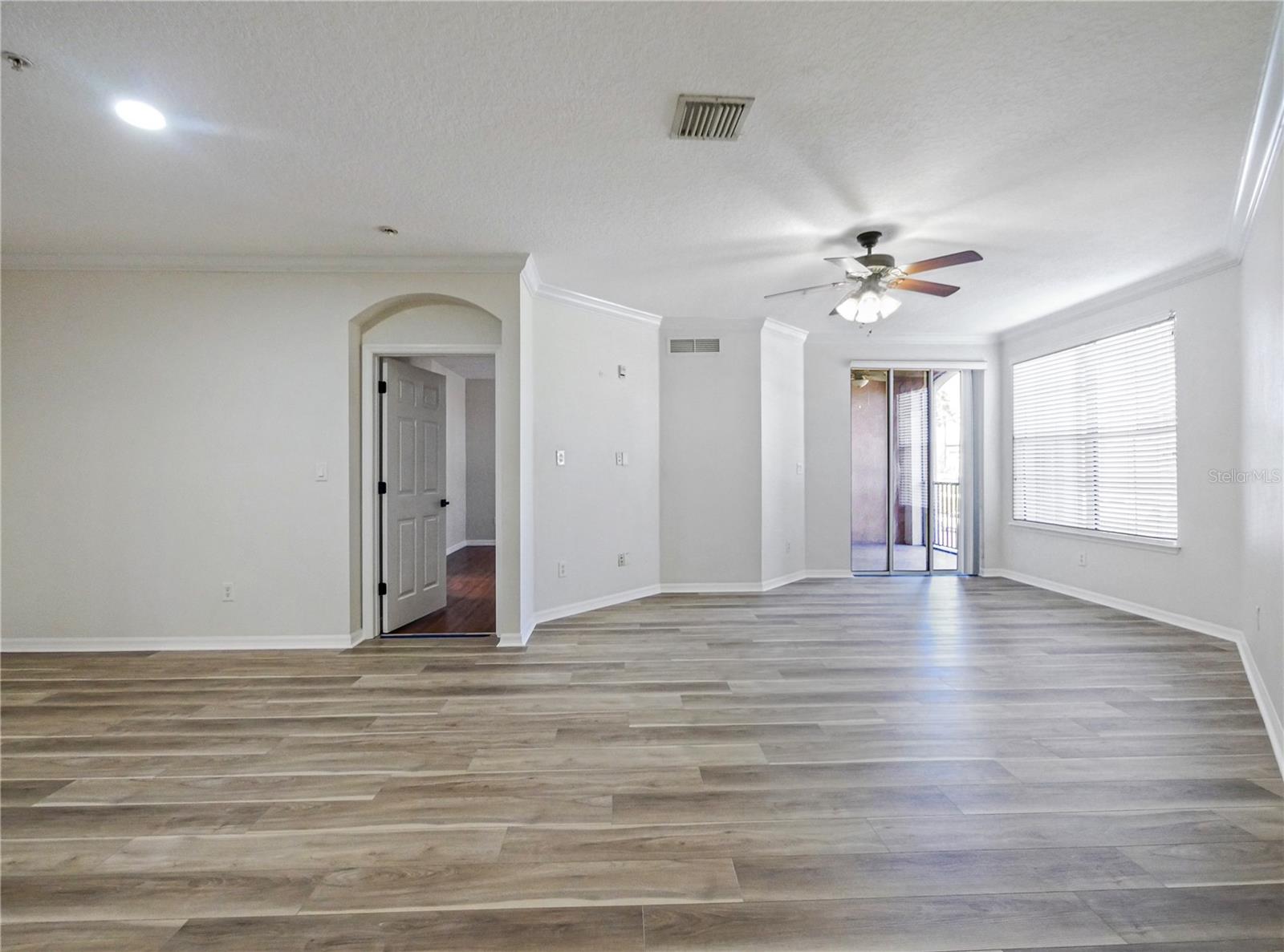 8168 BOAT HOOK LOOP 207