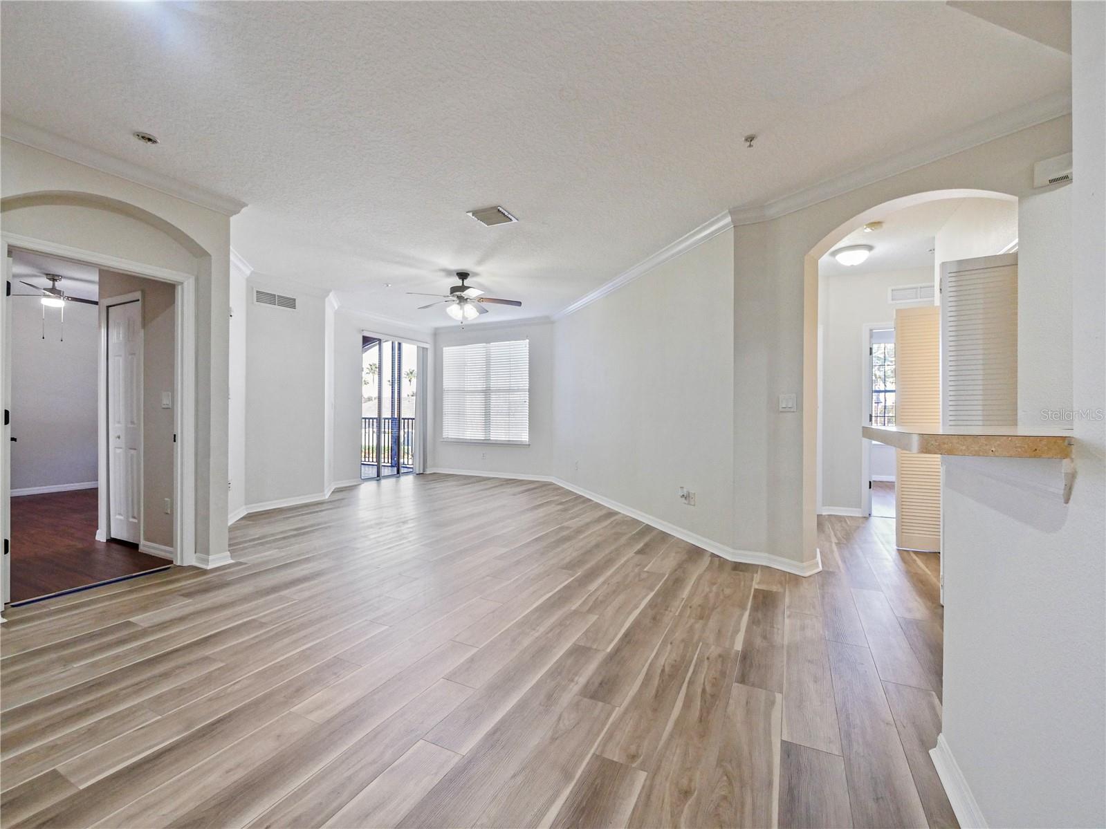 8168 BOAT HOOK LOOP 207