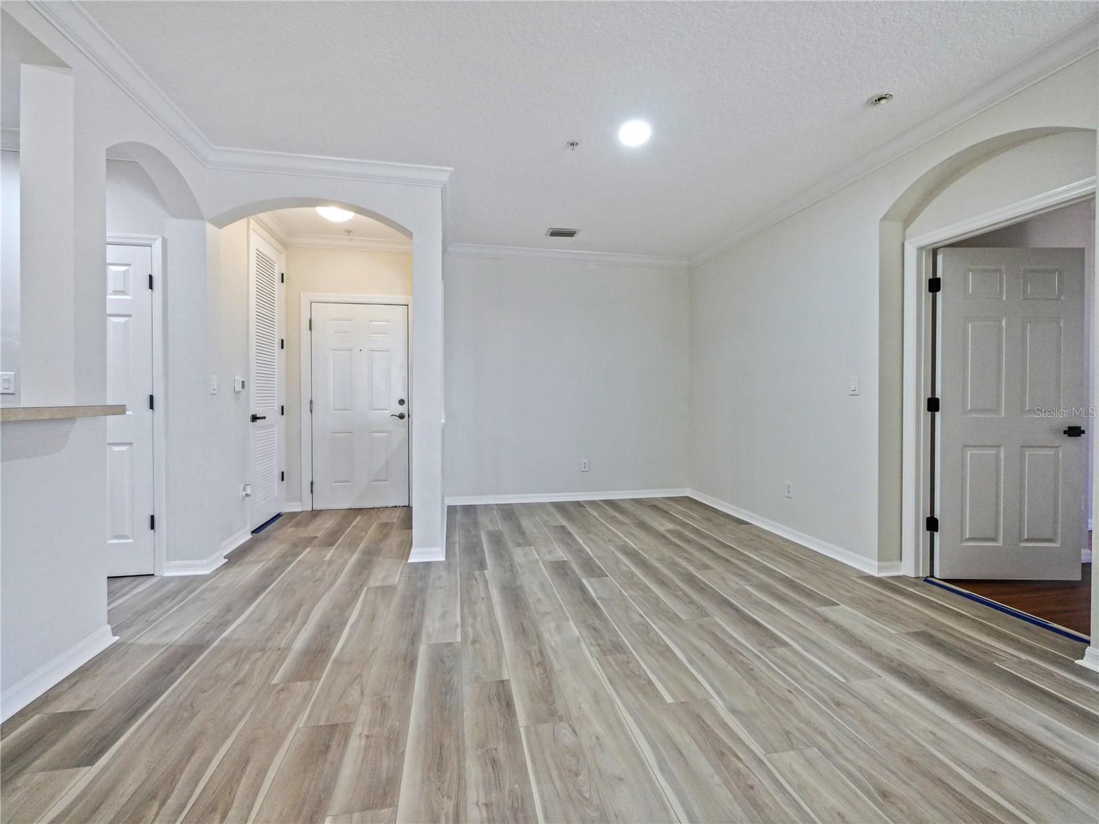 8168 BOAT HOOK LOOP 207