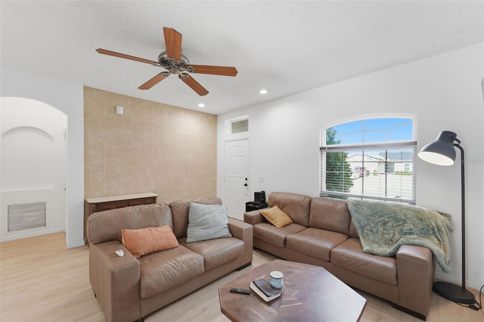 2482 E TIPTON DRIVE