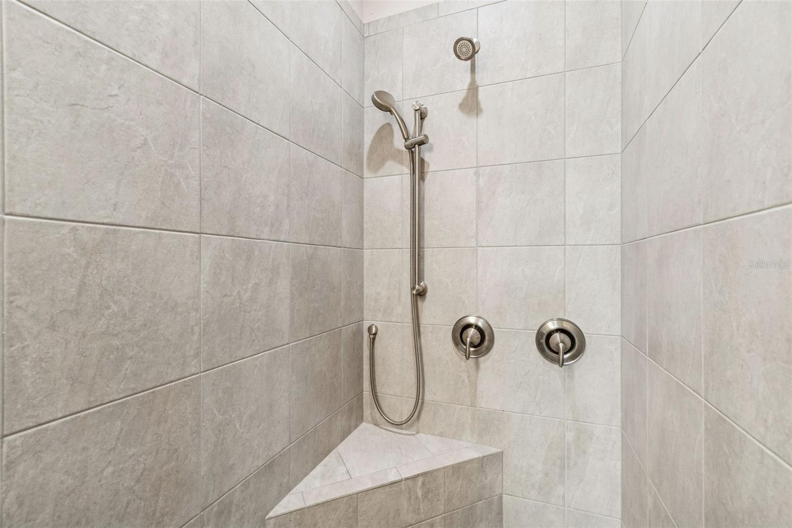 VILLAS DEL LAGO PH 2 - Residential