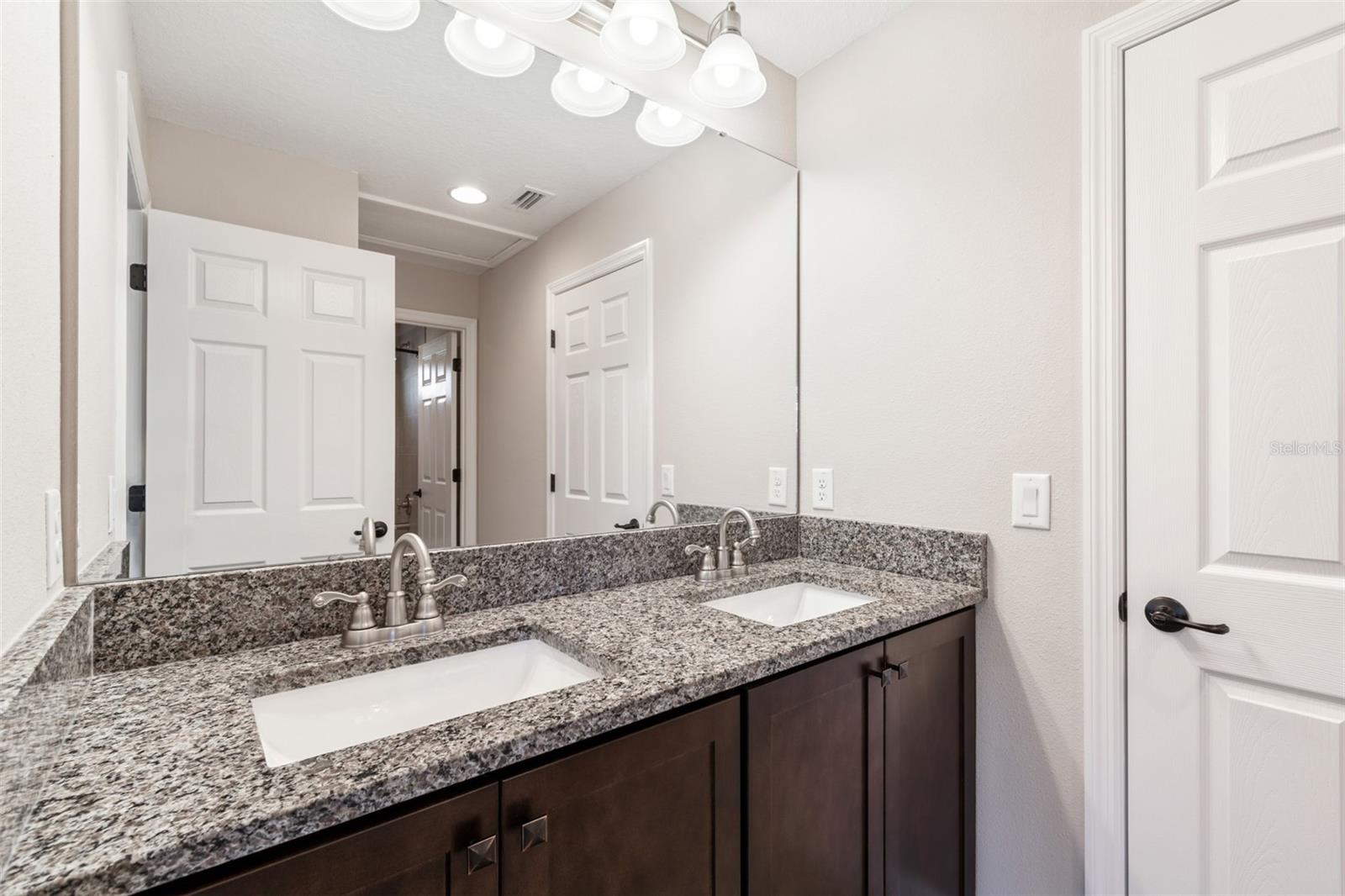 VILLAS DEL LAGO PH 2 - Residential