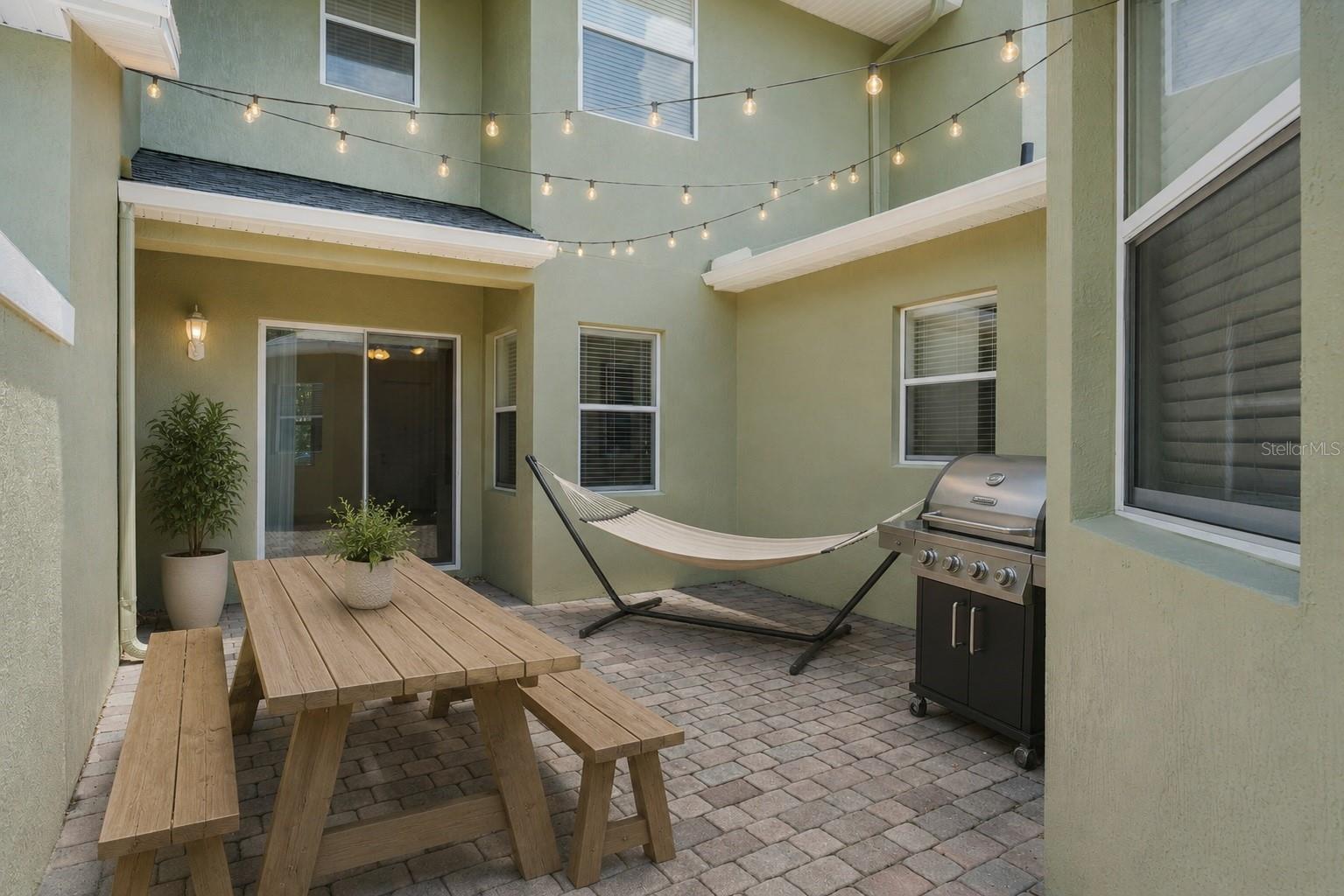 6528 HELMSLEY CIRCLE