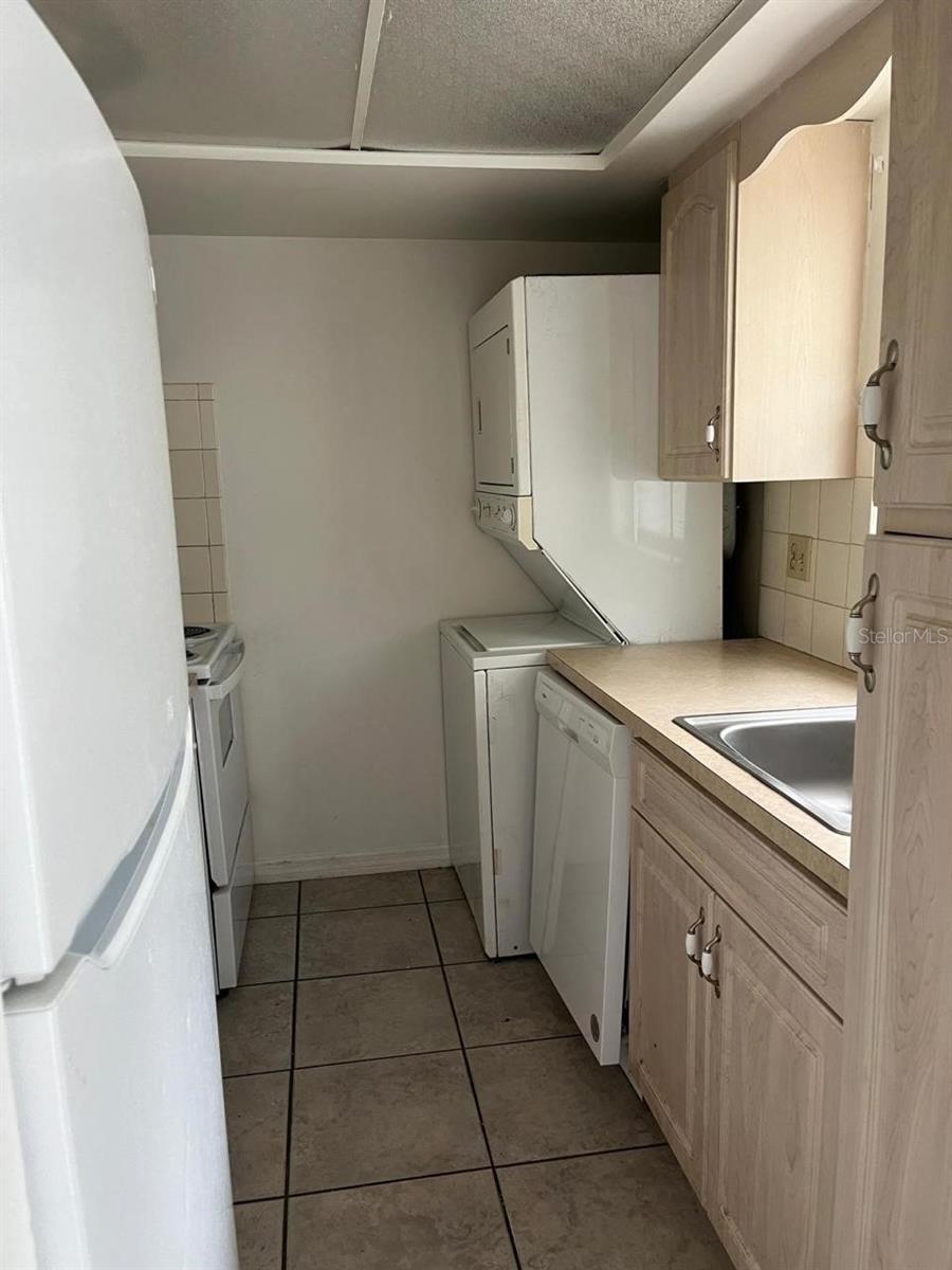 SPRINGWOOD VILLAGE - Residential Lease