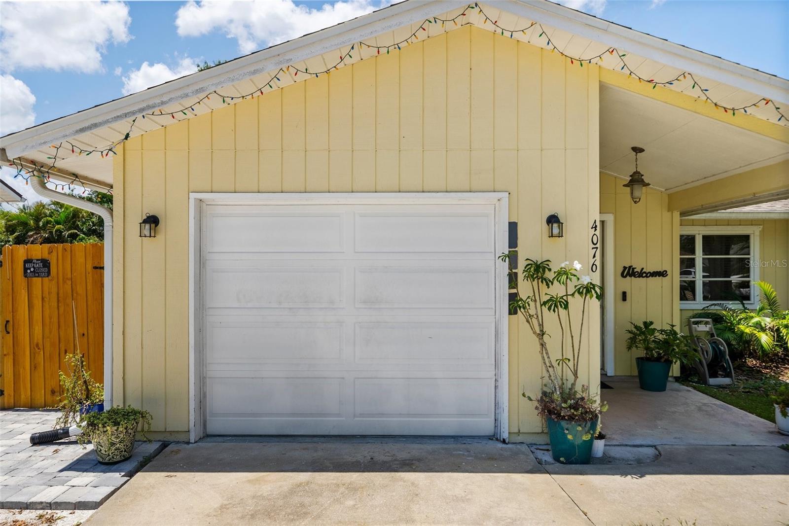 4076 VANA DRIVE