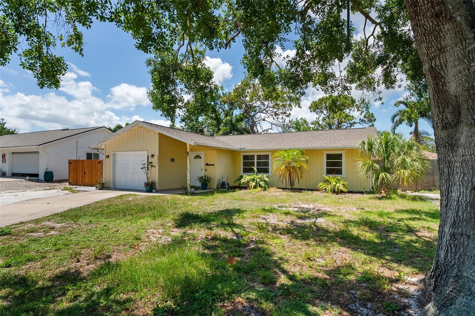 4076 VANA DRIVE