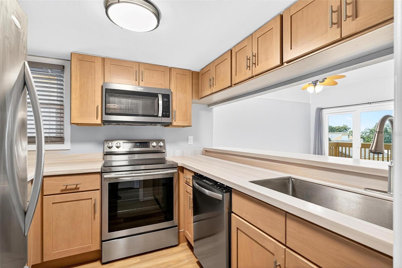 BUNKER HILLS INC - Residential Lease
