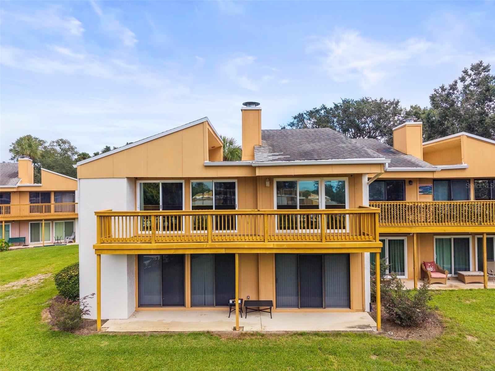 BUNKER HILLS INC - Residential Lease